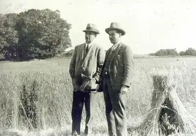 Professor Geoffrey Peren and Professor William Riddet, 1926