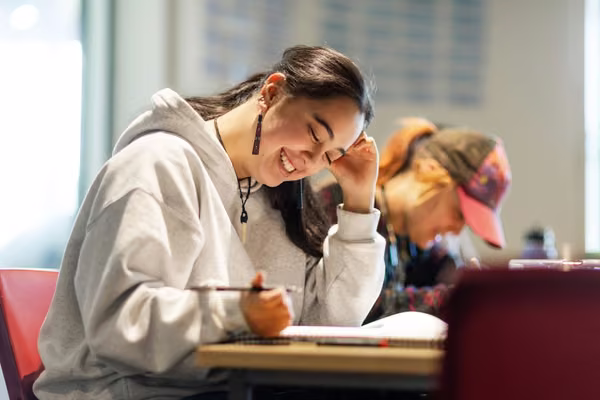 Distance student studies in Library