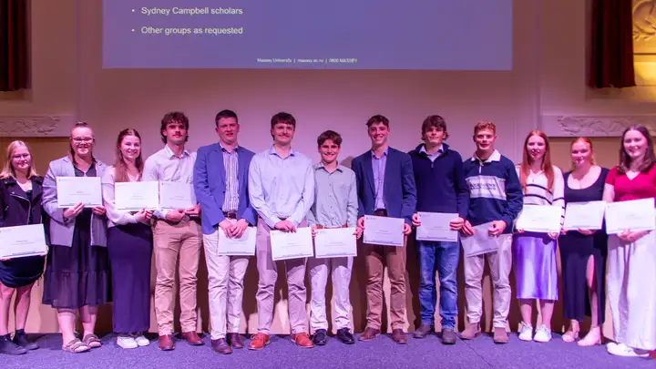 Large group of recipients with certificates