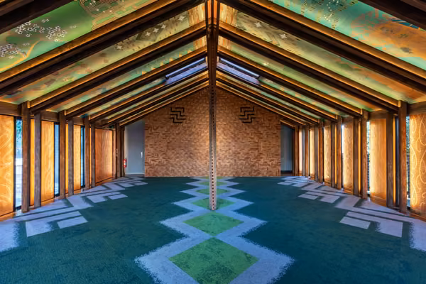 Te Rau Karamu Marae interior