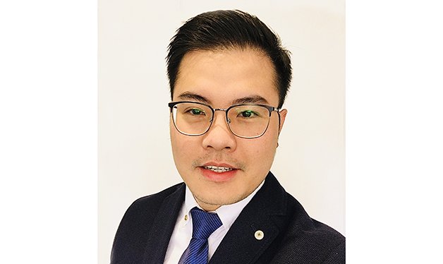 Dr Justin Nguyen
