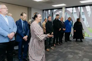Te Ataakura Sharland-Pewhairangi welcomes representatives from New Zealand Police and Te Rūnanga o Ngāti Whātua.