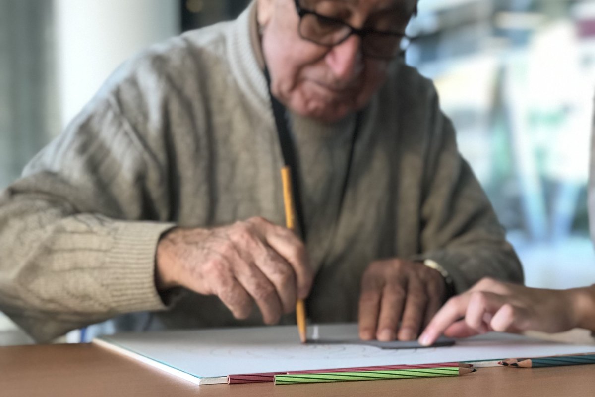 Getting living well with dementia down to a fine art - Vimarsana News