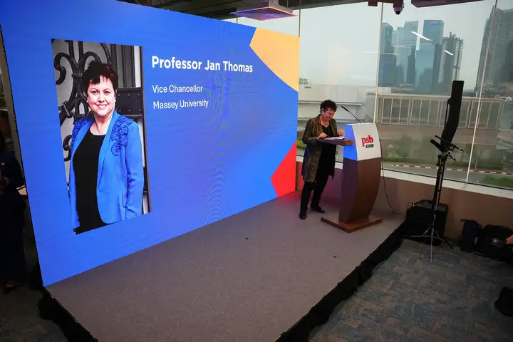 Vice-Chancellor Professor Jan Thomas delivers her speech.