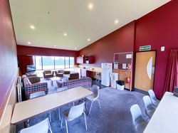 Shared lounge in Te oha a hine-au-ropa