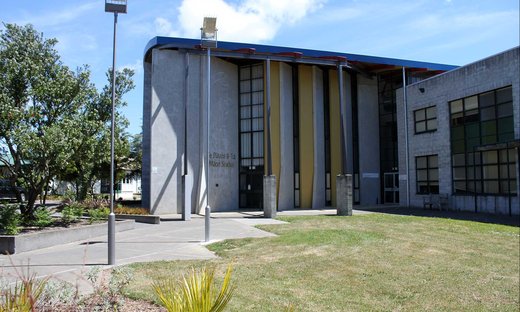 Exterior of Te Pūtahi-a-Toi – The School of Māori Knowledge