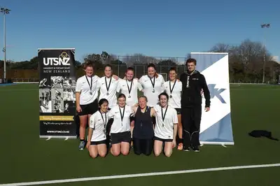 2018 Massey University women's hockey team won silver medal.