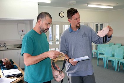 Theatre and masks reveal life behind prison walls - image1