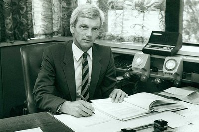 Former Vice-Chancellor Sir Neil Waters dies - image2
