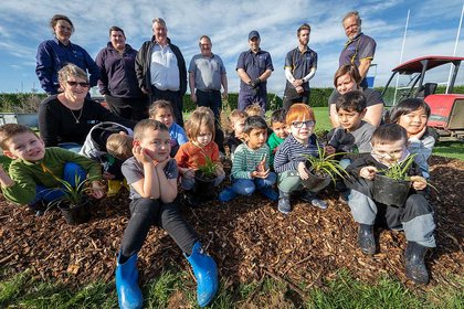 Pre-schoolers help plant natives - image1