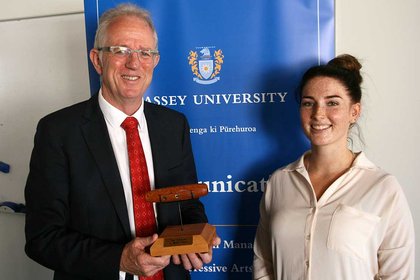 Students pick Greg O’Connor for communication award - image1