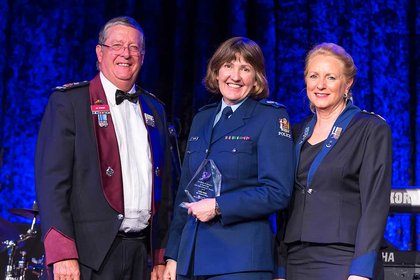 Award for thesis on helping women in conflict  - image1