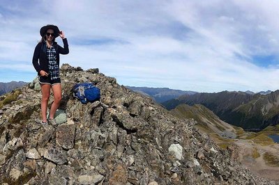 The grasshopper becomes the master - image3