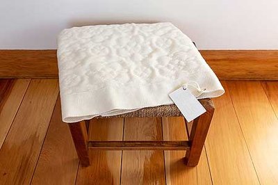 NZ gift to royal baby woven by textile design graduate - image2