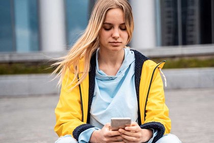 Social media marketing of alcohol, tobacco and vaping to be examined - image1