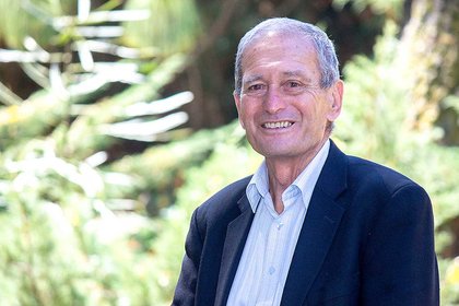 Honorary doctorate a double celebration for Sir Mason - image1