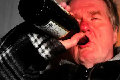 International study: Older Kiwis are heavy drinkers - image1