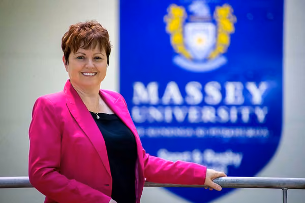 Massey first NZ University to offset carbon footprint for air travel - image1
