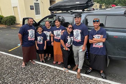 Wayne SHUM KUEN IP and his family