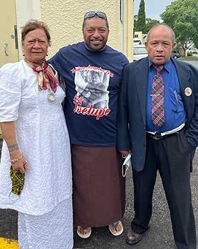 Wayne SHUM KUEN IP and his parents