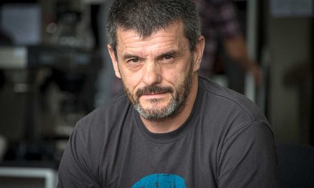 Love of literature thriving in digital age - Shakespeare man - image1