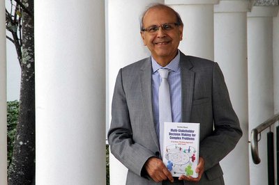 The science of complexity - image2