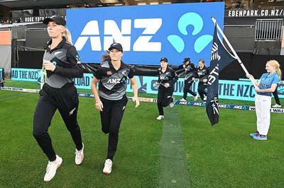 White Ferns running on to play at Mt Eden
