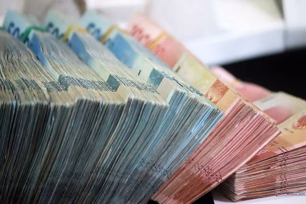 Partnership for new anti-money laundering course - image1