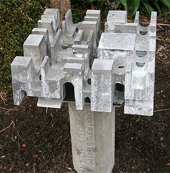Veteran artist gifts sculpture to campus - image2