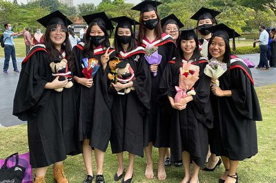 Staff Zoom in to celebrate with graduates from Singapore partnership - image2